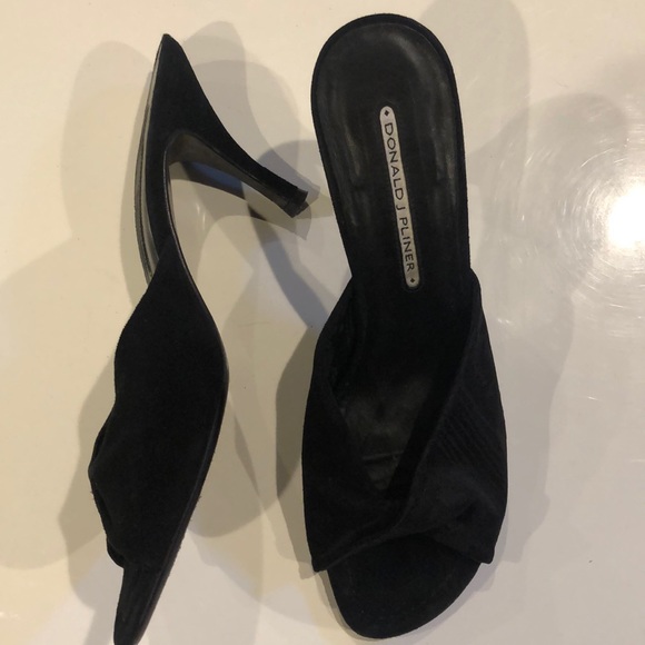 Donald J Pliner Slides - Picture 5 of 6